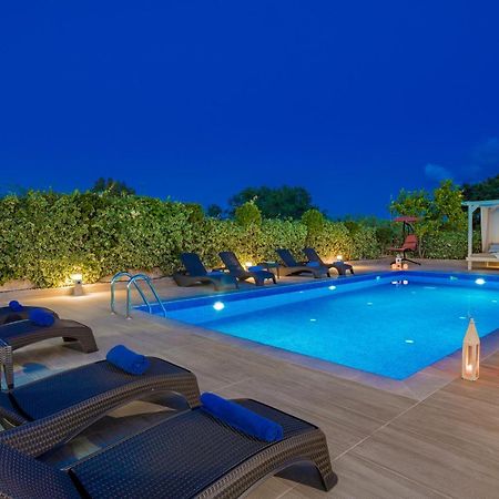 Giannoulis Village Agios Kyrikos  Bagian luar foto